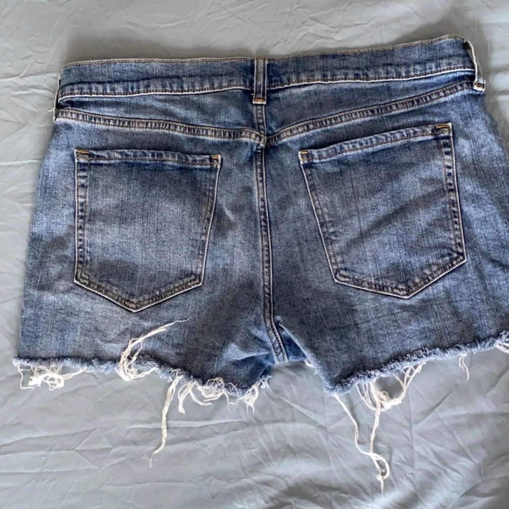 Old Navy Jean shorts - Picture 2 of 2